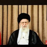 Le guide suprême iranien Ali Khamenei a affirmé que son pays "ne se rendra jamais" aux Etats-Unis. KEYSTONE/EPA/ABEDIN TAHERKENAREH